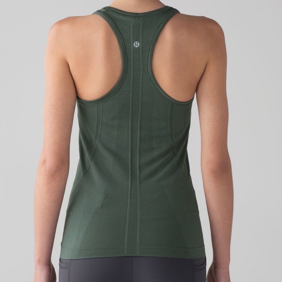 Lululemon Swiftly Tech Racerback Gym/Workout/Activewear top - Picture 2 of 7